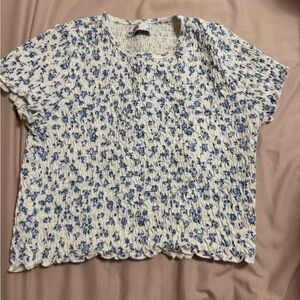 Hollister White and Blue Floral Crop Top